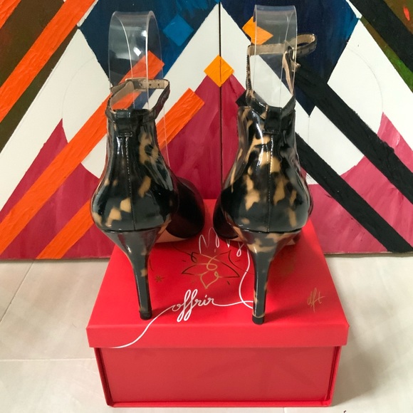 Ann Taylor Sandals - Picture 7 of 10